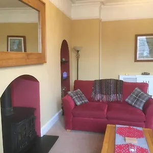 Apartment Crawsteps